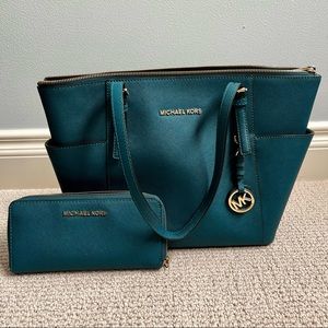 COPY - Michael Kors Jet Set Tote and Wallet